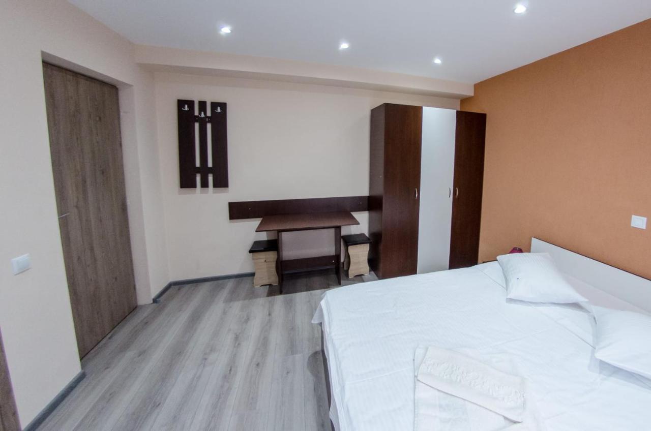 Hotel Casa Andy à Buşteni Extérieur photo