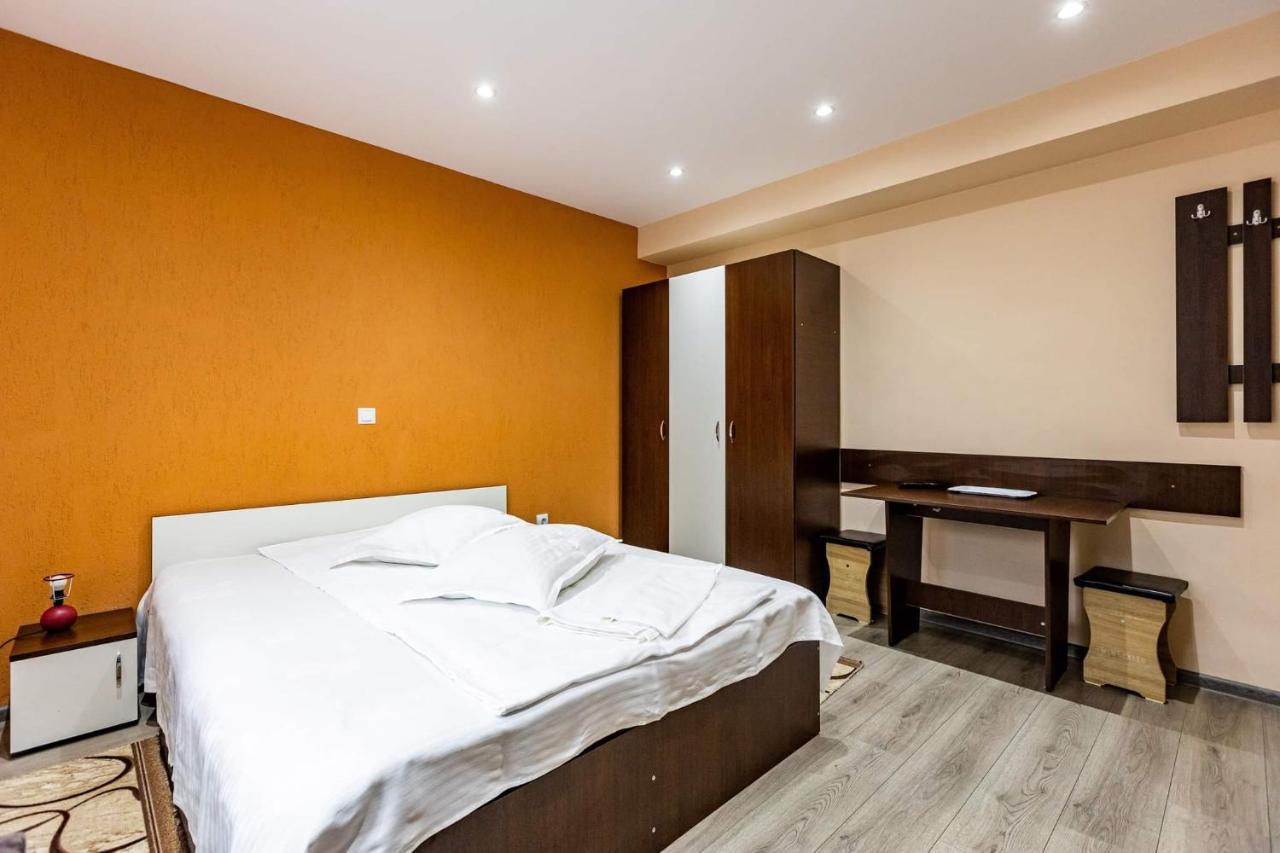 Hotel Casa Andy à Buşteni Extérieur photo